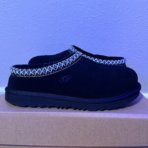 Black Tasman Slippers